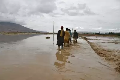 अफगानिस्तान के गजनी प्रांत में अचानक आई बाढ़ में 10 अफगान सुरक्षाकर्मियों की मौत