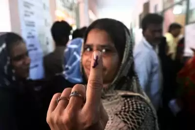 तमिलनाडु में ग्रामीण स्थानीय निकाय चुनाव के मतदान का पहला चरण शुरू