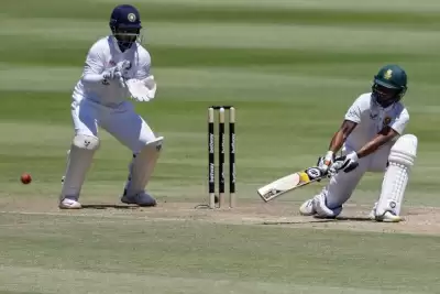 तीसरा टेस्ट : लंच तक दक्षिण अफ्रीका का स्कोर 100/3, बुमराह और उमेश ने दिए शुरुआती झटके