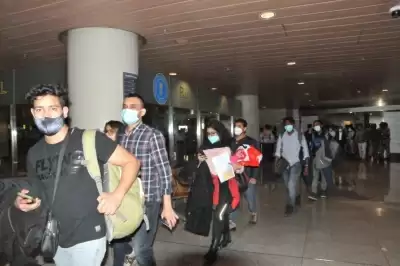 मुंबई हवाईअड्डा पर 1,30,374 यात्रियों की आवाजाही, कोविड के बाद एक दिन का उच्चतम आंकड़ा