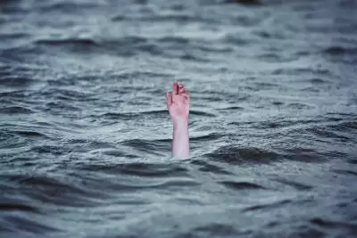 आंध्र प्रदेश में नदी में डूबे पांच छात्र