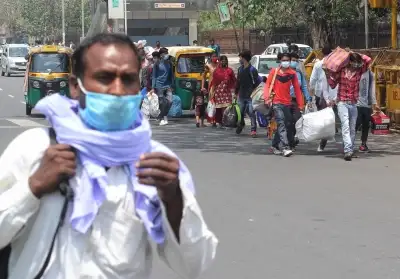 प्रवासी मजदूर दिल्ली नहीं छोड़ रहे हैं:पुलिस