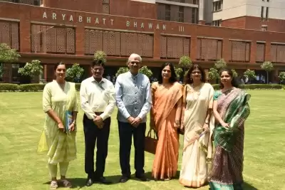 ड्रोन से ब्लड बैग की डिलीवरी का हुआ सफल ट्रायल, जिम्स से 35 किमी दूर जेपी इंस्टीट्यूट ले गए ब्लड