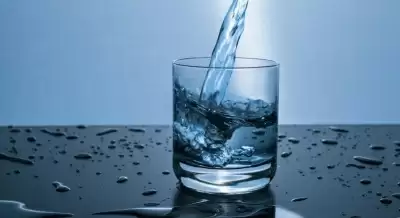 क्या आप अपने रोजना पानी पीने का हिसाब रखते हैं?
