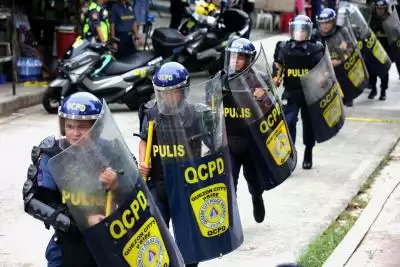 फिलीपीन में विद्रोहियों के साथ संघर्ष में 2 पुलिस अधिकारी मारे गए, 4 घायल