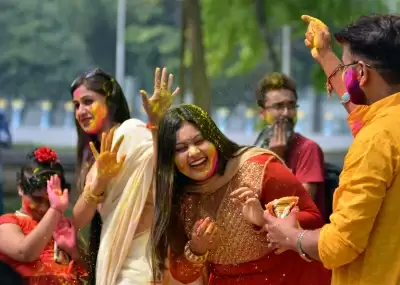 बिहार में होली पर आज भी गूंजते हैं फगुआ के पारंपरिक गीत