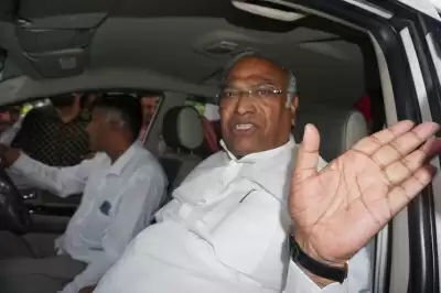 विपक्ष संसद के लिए सोमवार की बैठक में बनाएगा रणनीति