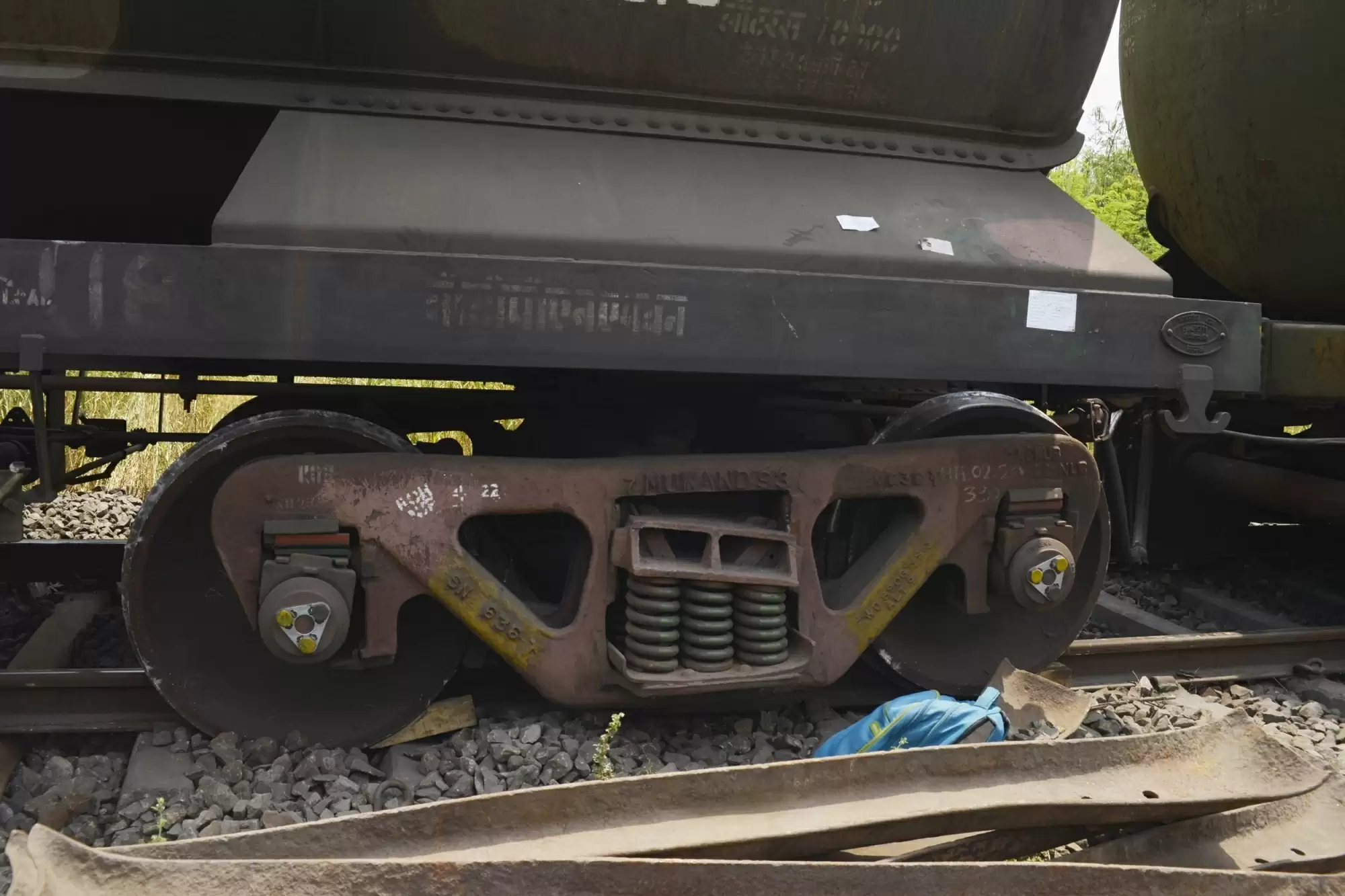 चेन्नई में ट्रेन पटरी से उतरी, सभी यात्री सुरक्षित