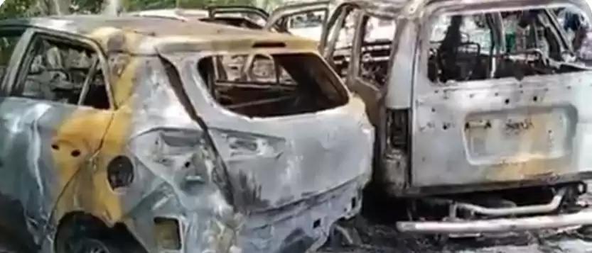 गुरुग्राम : ट्रांसफॉर्मर में लगी आग, तीन गाड़ियां जलीं