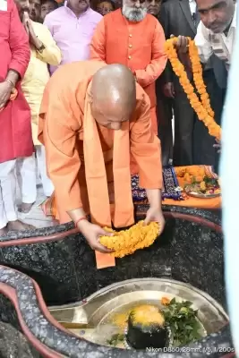 महाशिवरात्रि पर अनुष्ठान में रत रहे सीएम, की लोक कल्याण की मंगलकामना