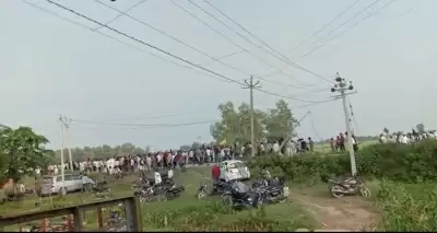 लखीमपुर खीरी हिंसा : वायरल वीडियो में दिखाया गया मंत्री का वाहन किसानों को कुचल रहा है