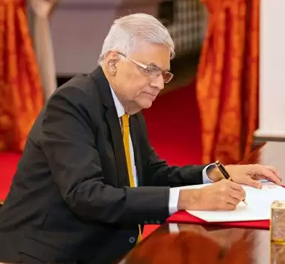 श्रीलंका के राष्ट्रपति ने राजनीतिक दलों से सर्वदलीय सरकार के लिए काम करने को कहा