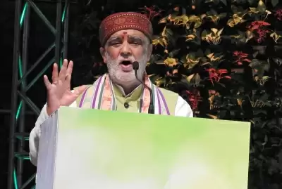 हिंदू बेटियों का अपमान करने वालों के हाथ काट देंगे