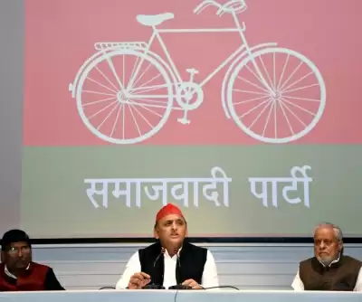 2024 लोकसभा चुनाव: बीजेपी का यूपी में 80 सीटें जीतने का दावा, अखिलेश ने कहा सब हारेंगे