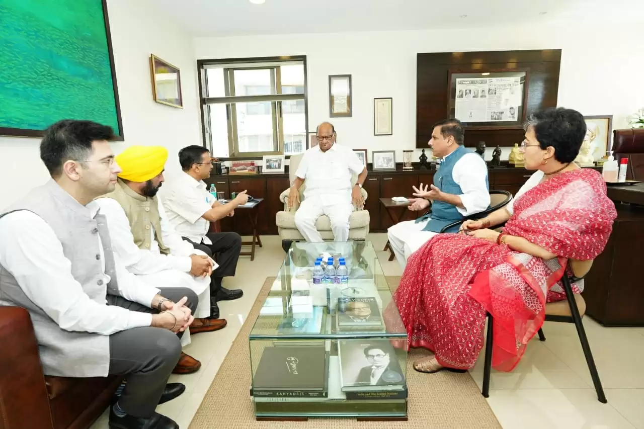 मिशन कामयाब: दिल्ली की लड़ाई में एनसीपी ने केजरीवाल को संसद में समर्थन का भरोसा दिया