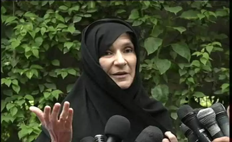 भ्रष्टाचार निरोधक विभाग ने इमरान की बहन पर कसा शिकंजा