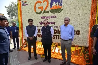 दिल्ली एलजी ने कनॉट प्लेस में जी20 फ्लावर फेस्टिवल का दौरा किया