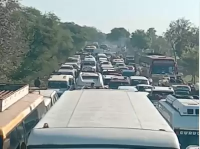 कुबेरेश्वर में रुद्राक्ष पाने उमड़ी भीड़, भगदड़ की स्थिति