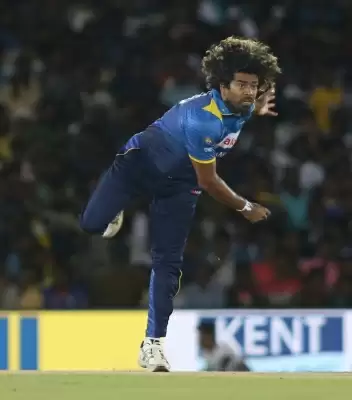 श्रीलंका के तेज गेंदबाज लसिथ मलिंगा ने टी20 से लिया संन्यास