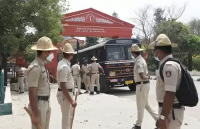 कर्नाटक : गीतम विश्वविद्यालय में विदेशी छात्रा की मौत, तनावपूर्ण स्थिति को देख पुलिस बल तैनात