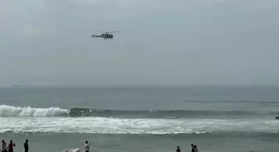 आंध्र प्रदेश : नौसेना ने समुद्र तट पर 2 शव बरामद किए, 3 अन्य की तलाश जारी