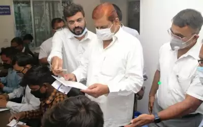 छत्तीसगढ़ में 18 लाख पंजीयन प्रमाणपत्र और ड्रायविंग लायसेंस घरों तक पहुंचे