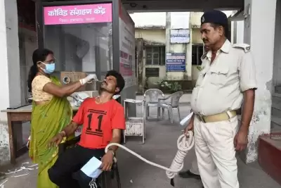 अस्पतालों में टीकों की कमी से बढ़ा कोविड, बिहार में एच3एन2 का भी खतरा