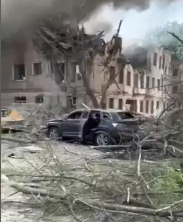 यूक्रेन के मेडिकल क्लीनिक पर रॉकेट हमले में एक की मौत, 15 घायल