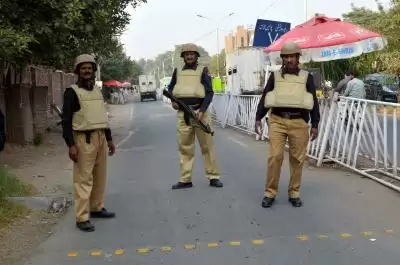 पाकिस्तान पुलिस ने ईशनिंदा के आरोप में चार लोगों को किया गिरफ्तार