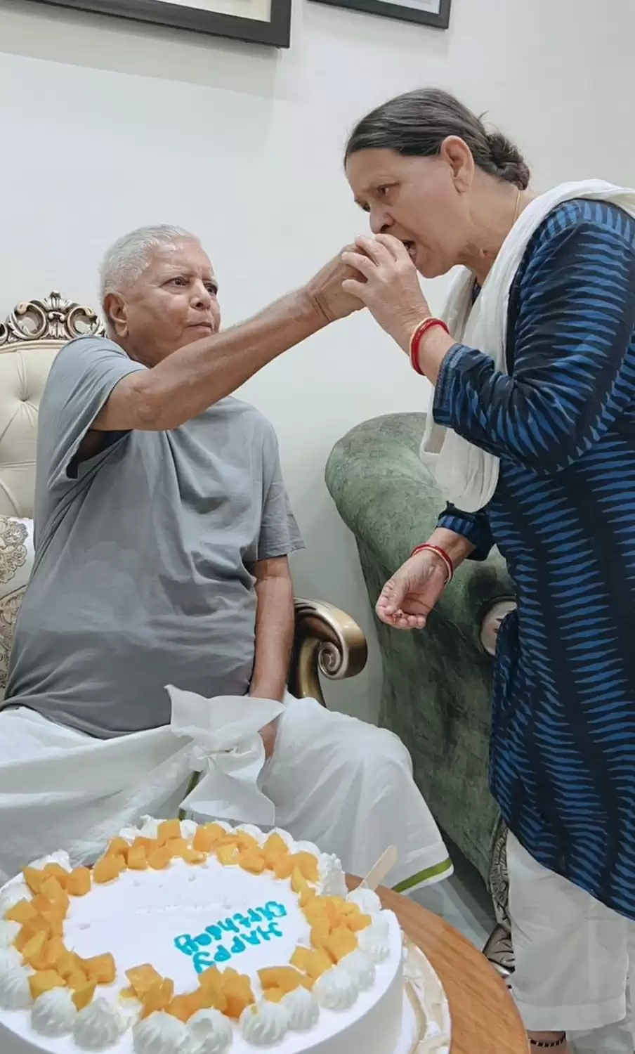 लालू प्रसाद यादव ने 76वां जन्मदिन मनाया