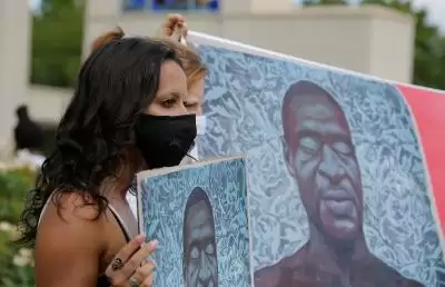 जॉर्ज फ्लॉयड मर्डर केस : अमेरिकी पूर्व पुलिसकर्मी को 3 साल की सजा