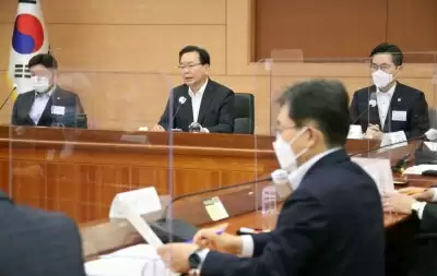 दक्षिण कोरिया के प्रधानमंत्री ने कोरोना मामले बढ़ने के बीच अस्पताल में बेड प्रबंधन का आग्रह किया