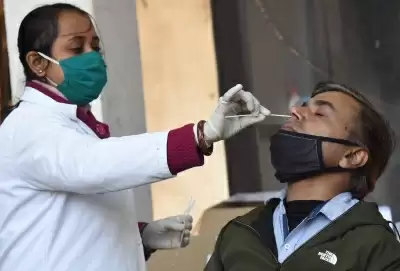 दिल्ली: कोरोना से 3 दिन में 105 मौत, 75 फीसदी ने नहीं लगवाई थी वैक्सीन