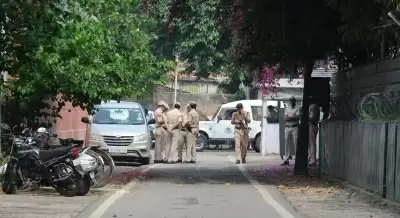 महिला यौन उत्पीड़न मामला : दिल्ली पुलिस पहुंची राहुल गांधी आवास