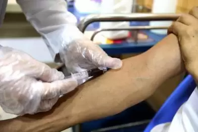 चीन ने इराक को कोरोना टीके की चौथी खेप दान की