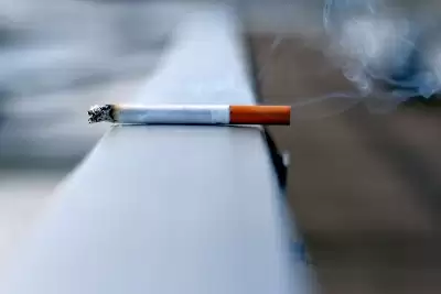 धूम्रपान न करने वालों को भी आखिर कैसे हो जाता है फेफड़ों का कैंसर !