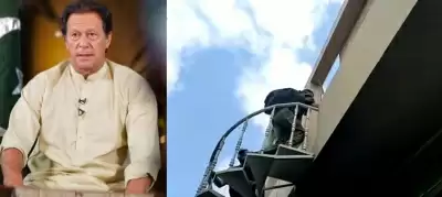 लाहौर में इमरान खान के घर में घुसी पुलिस