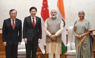 भारत-सिंगापुर मंत्रिस्तरीय प्रतिनिधिमंडल ने पीएम मोदी से की मुलाकात