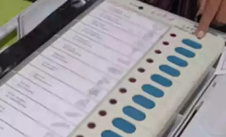 लाभार्थी एक नया वोट बैंक है: सीवोटर सर्वे