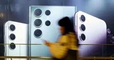 फोल्डेबल फोन बाजार में सैमसंग को गंभीर प्रतिस्पर्धा का करना पड़ रहा सामना