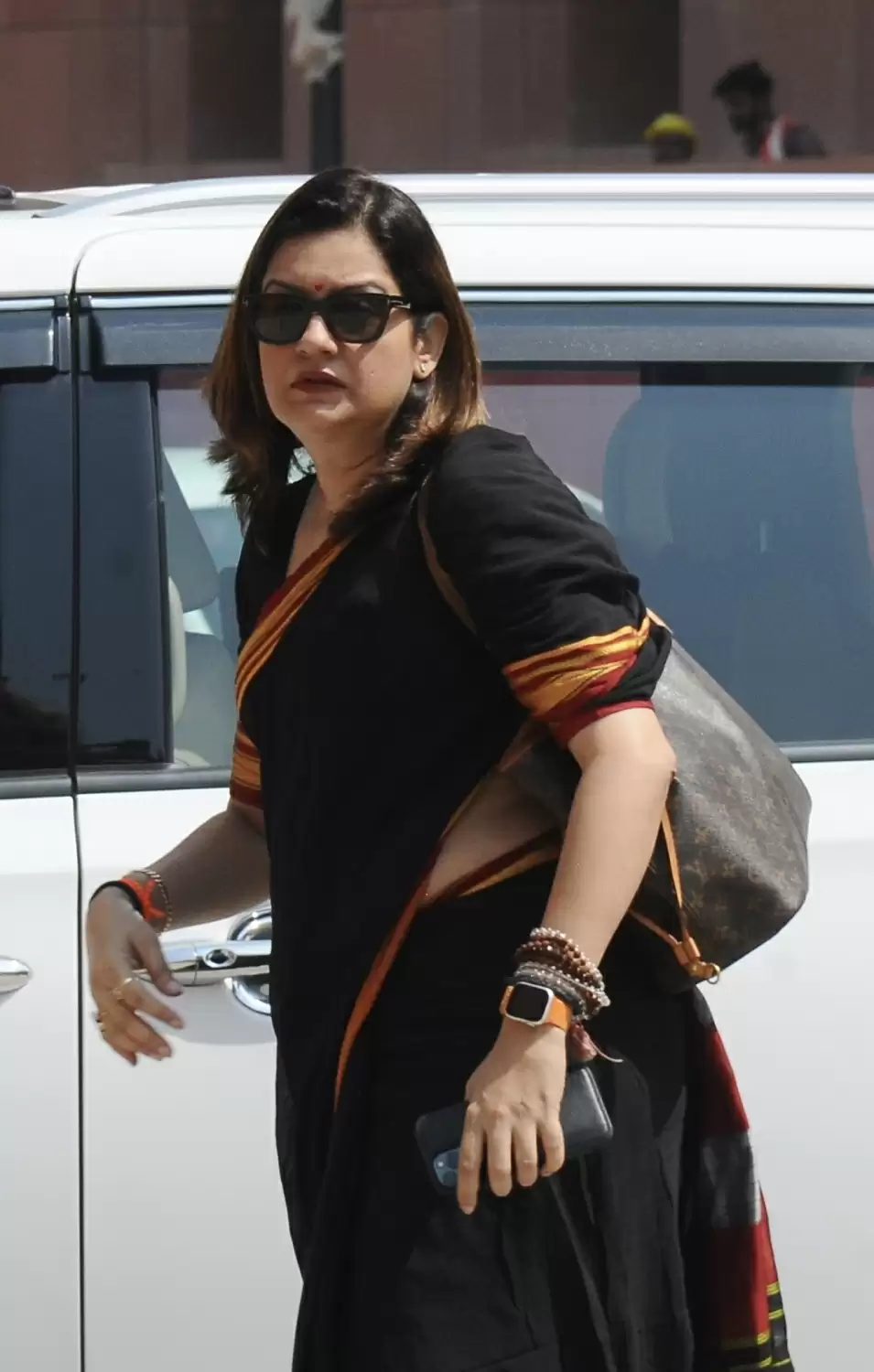 नए संसद भवन के उद्घाटन समारोह में राष्ट्रपति व उपराष्ट्रपति को आमंत्रित नहीं करने पर सरकार की निंदा