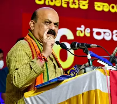 कर्नाटक की ध्रुवीकृत राजनीति पर मंडरा रहा बुलडोजर का साया