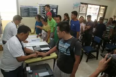 फिलीपींस में राष्ट्रपति चुनाव के लिए मतदान जारी