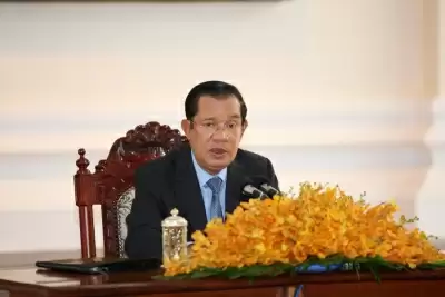 कंबोडिया के प्रधानमंत्री ने रूसी विदेश मंत्री से मुलाकात की