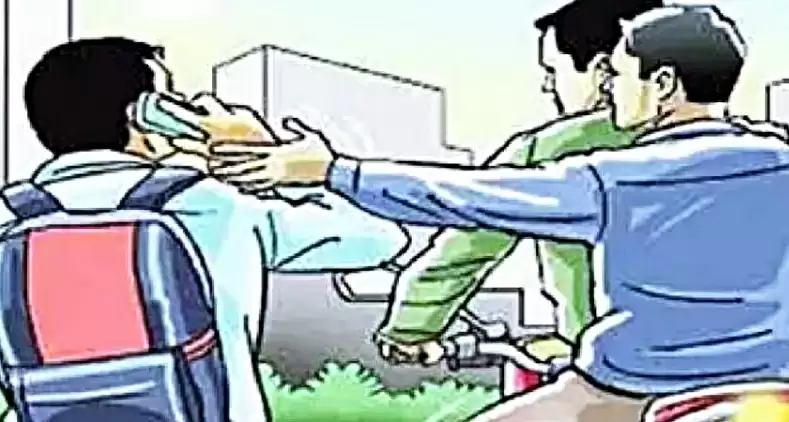 दिल्ली: कश्मीरी गेट इलाके में मालदीव की छात्रा से बदमाशों ने छीना मोबाइल