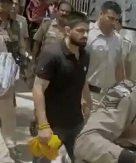 दिल्ली में मुठभेड़ के बाद लॉरेंस बिश्नोई गिरोह का सदस्य गिरफ्तार