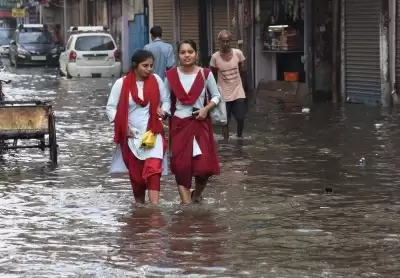 बिहार में बारिश से हालात बिगड़े, कई नदियों ने खतरे का निशान पार किया