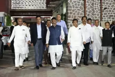 कांग्रेस ने कर्नाटक में मतदाता डेटा चोरी की शिकायत चुनाव आयोग से की