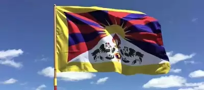 निर्वासन से लौट रहे तिब्बतियों से चीनी अधिकारी कर रहे पूछताछ