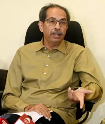 सुप्रीम कोर्ट का उद्धव ठाकरे से सवाल- अदालत ऐसे मुख्यमंत्री को कैसे बहाल कर सकती है जिसने फ्लोर टेस्ट का सामना तक नहीं किया और इस्तीफा दे दिया